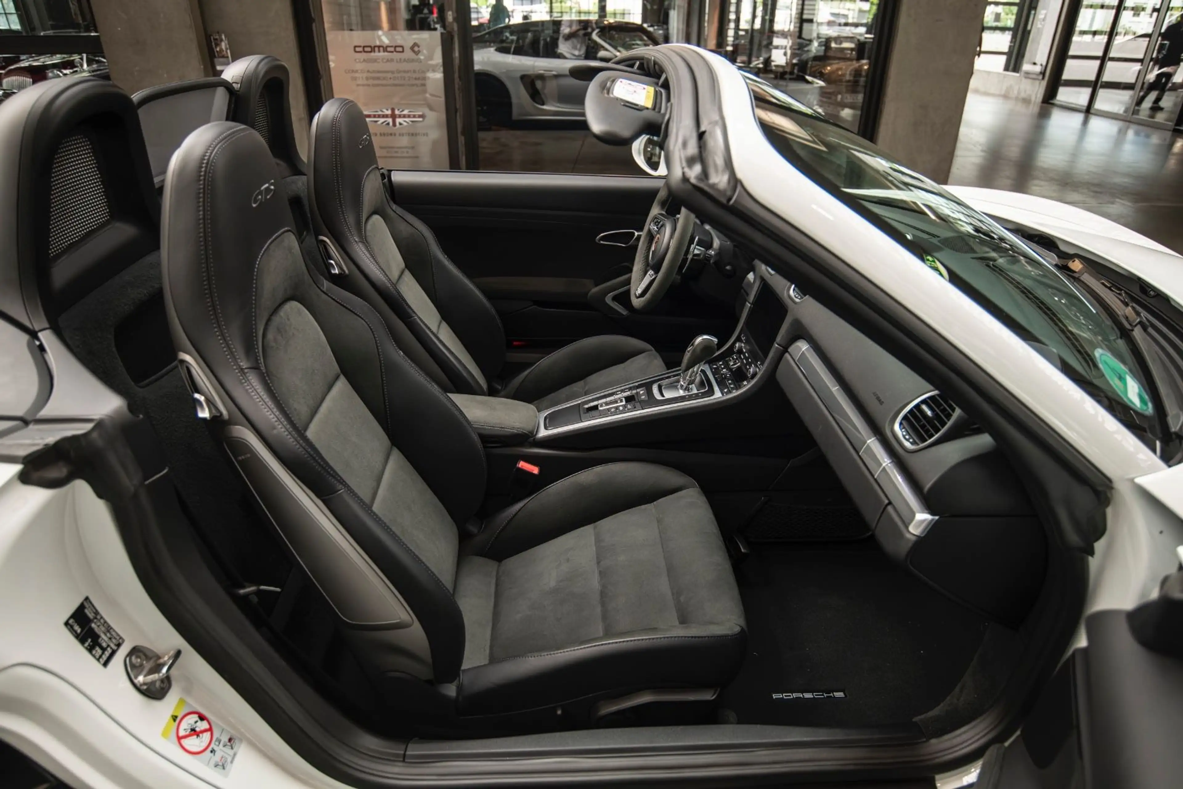 Porsche Boxster GTS 4.0 - PDK - Bose - SHZ - PDLS - PASM — photo 33