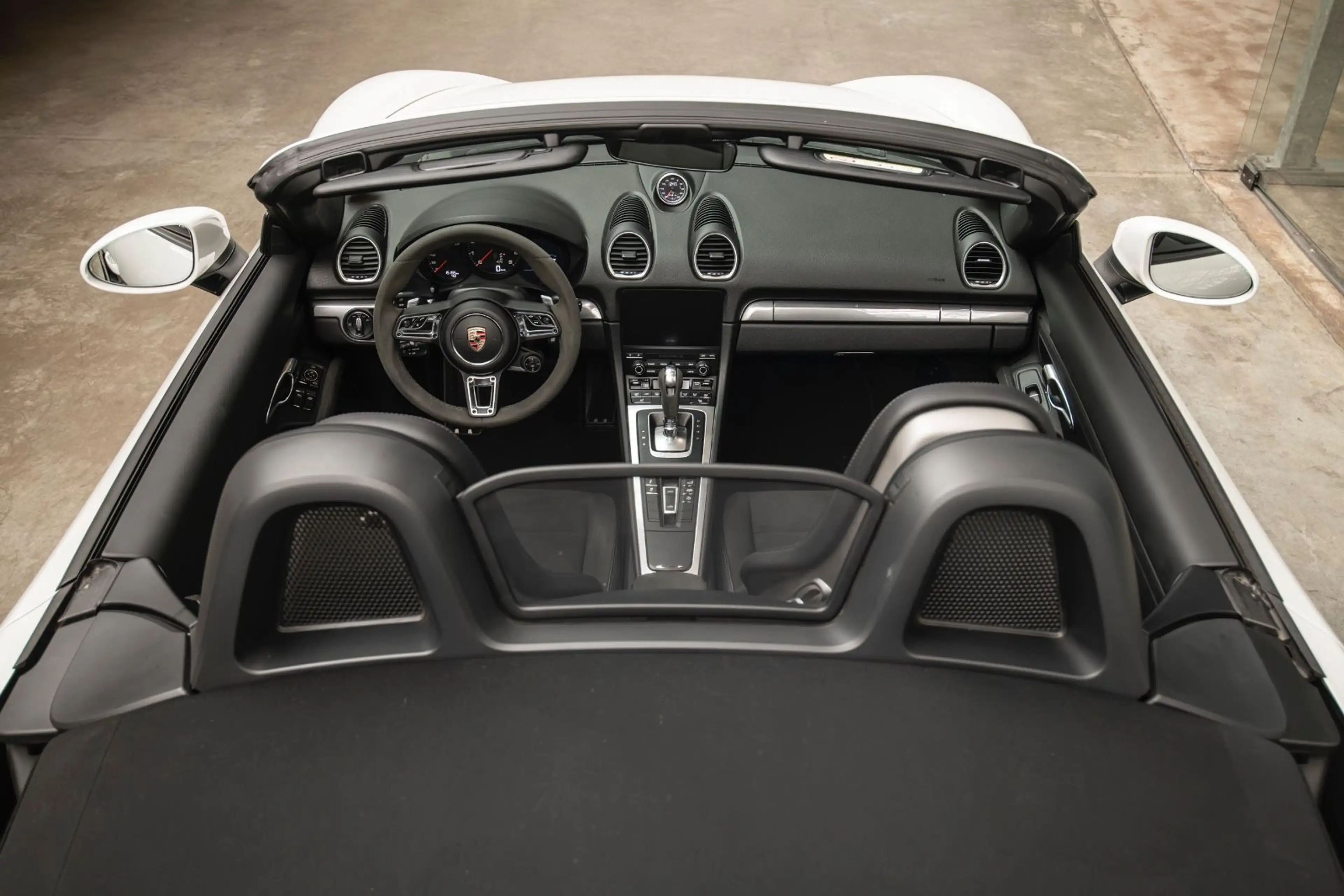 Porsche Boxster GTS 4.0 - PDK - Bose - SHZ - PDLS - PASM — photo 31