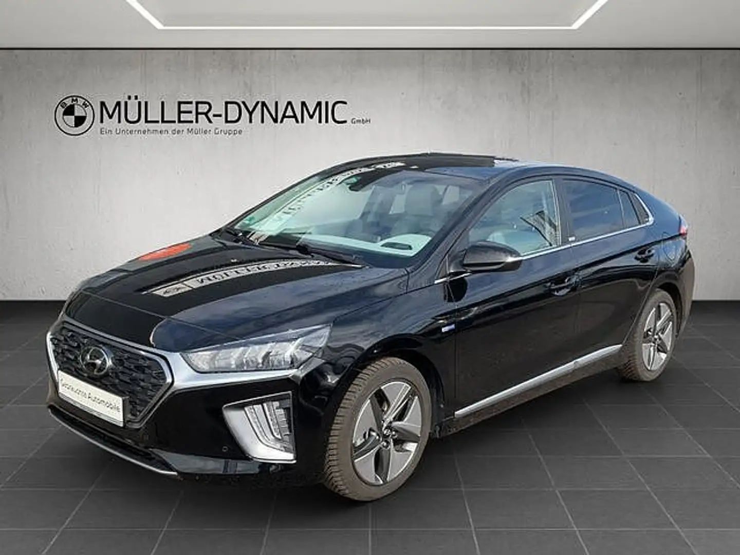 Hyundai IONIQ Hybrid 1.6 GDI Premium Zwart - 1