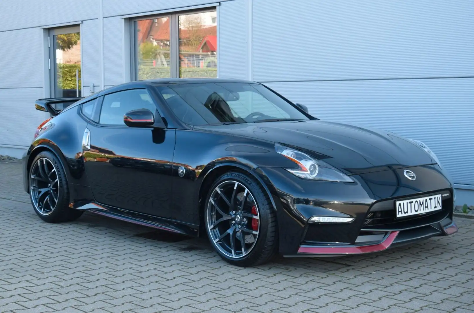 Nissan 370Z Nismo Schwarz - 1