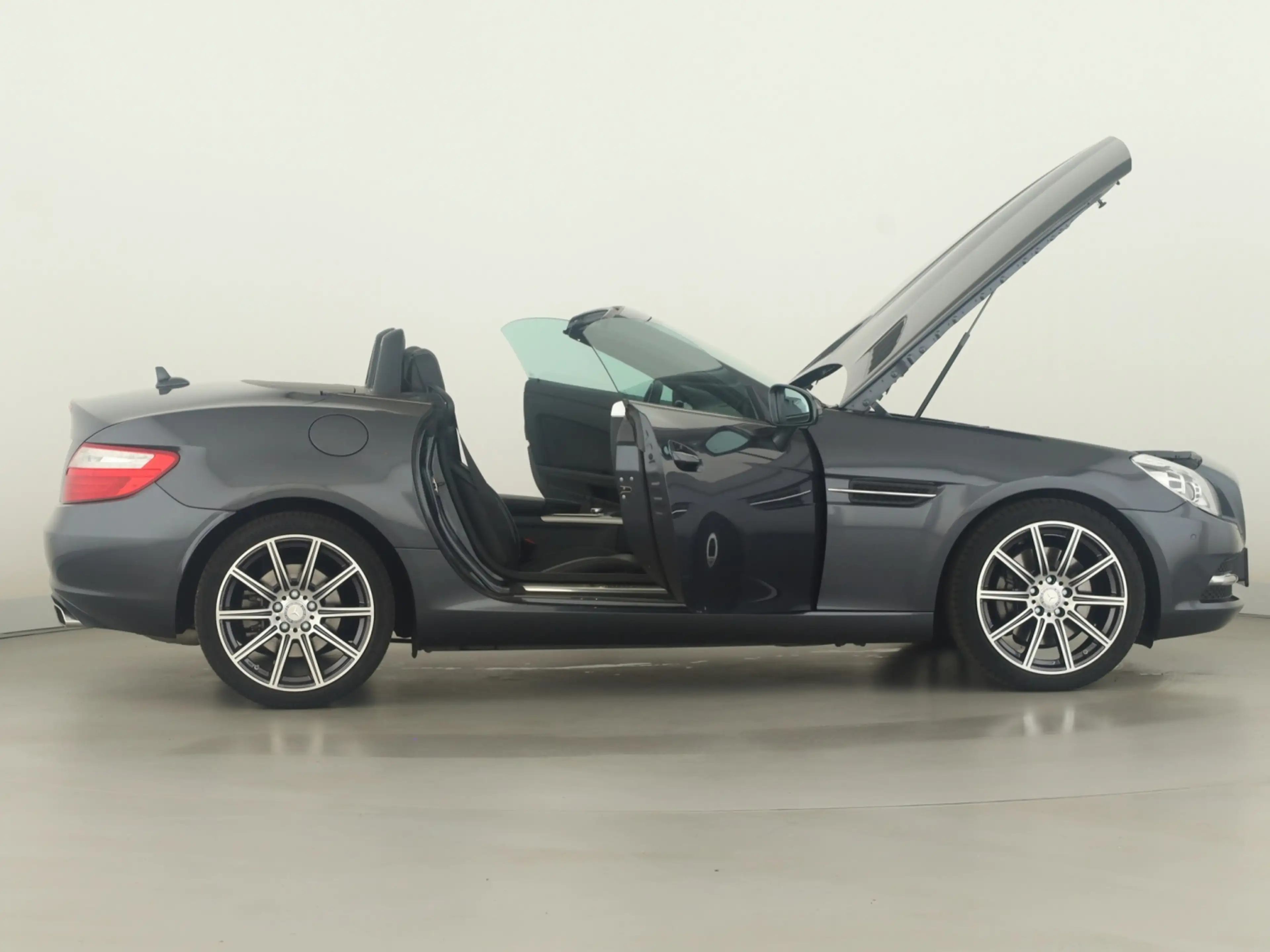Mercedes-Benz SLK 250 Airscarf*Leder*Bi-Xenon + ILS*Comand*SHZ — photo 8