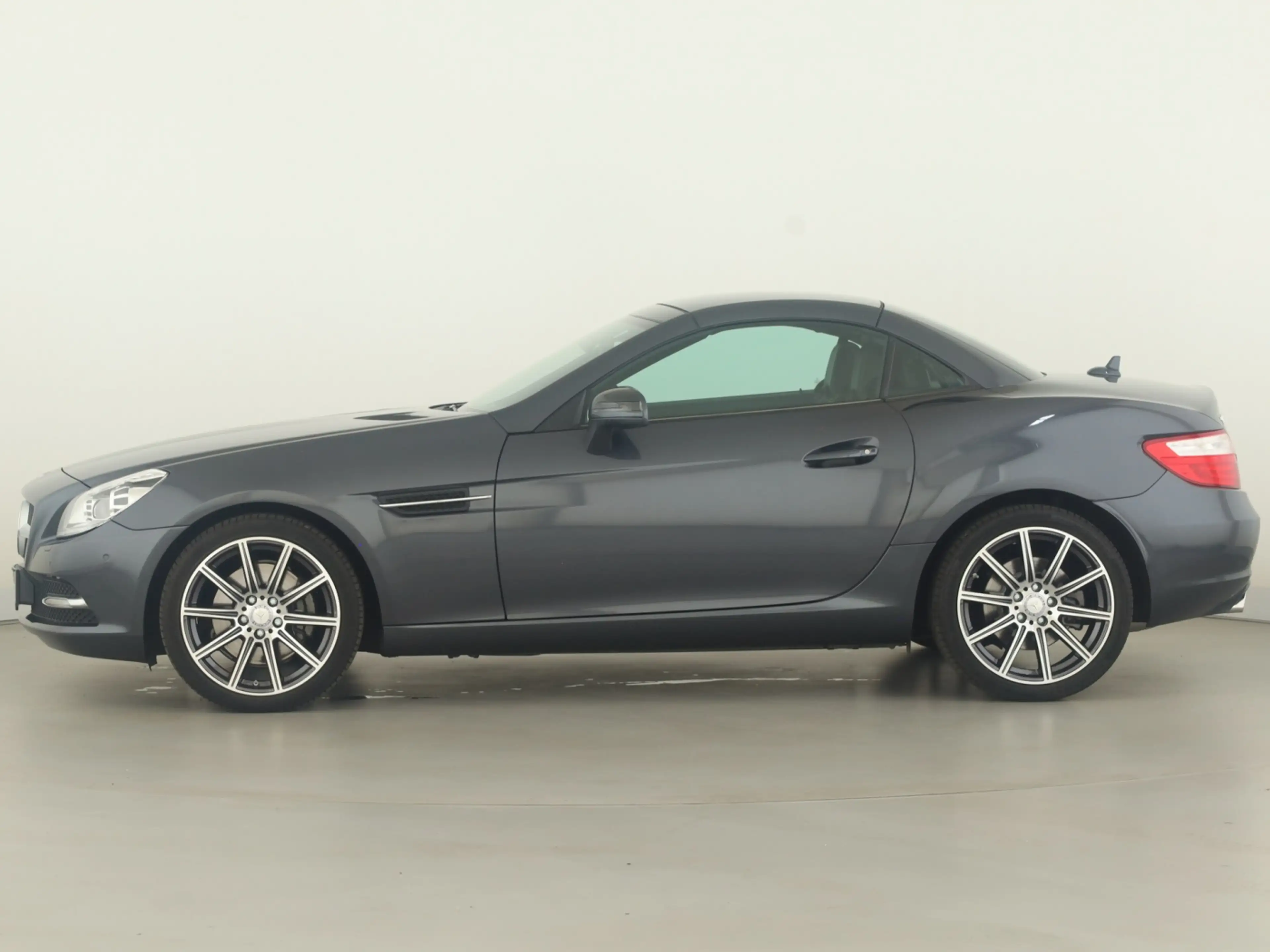 Mercedes-Benz SLK 250 Airscarf*Leder*Bi-Xenon + ILS*Comand*SHZ — photo 7