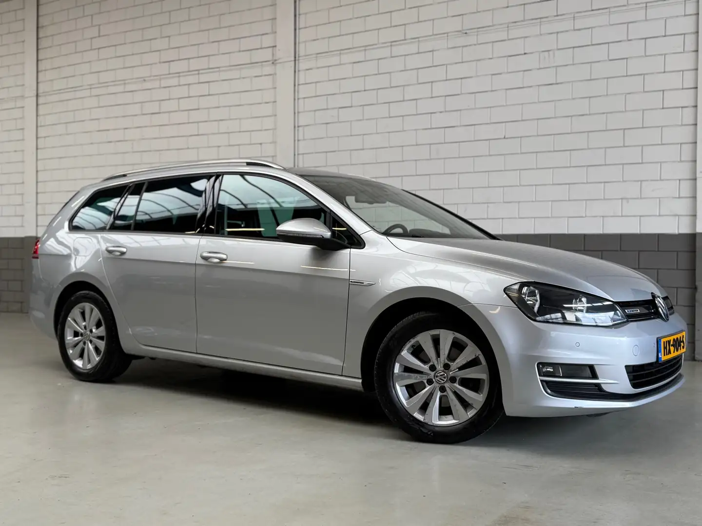 Volkswagen Golf Variant 1.0 TSI Business Edition Connected DSG Zilver - 1