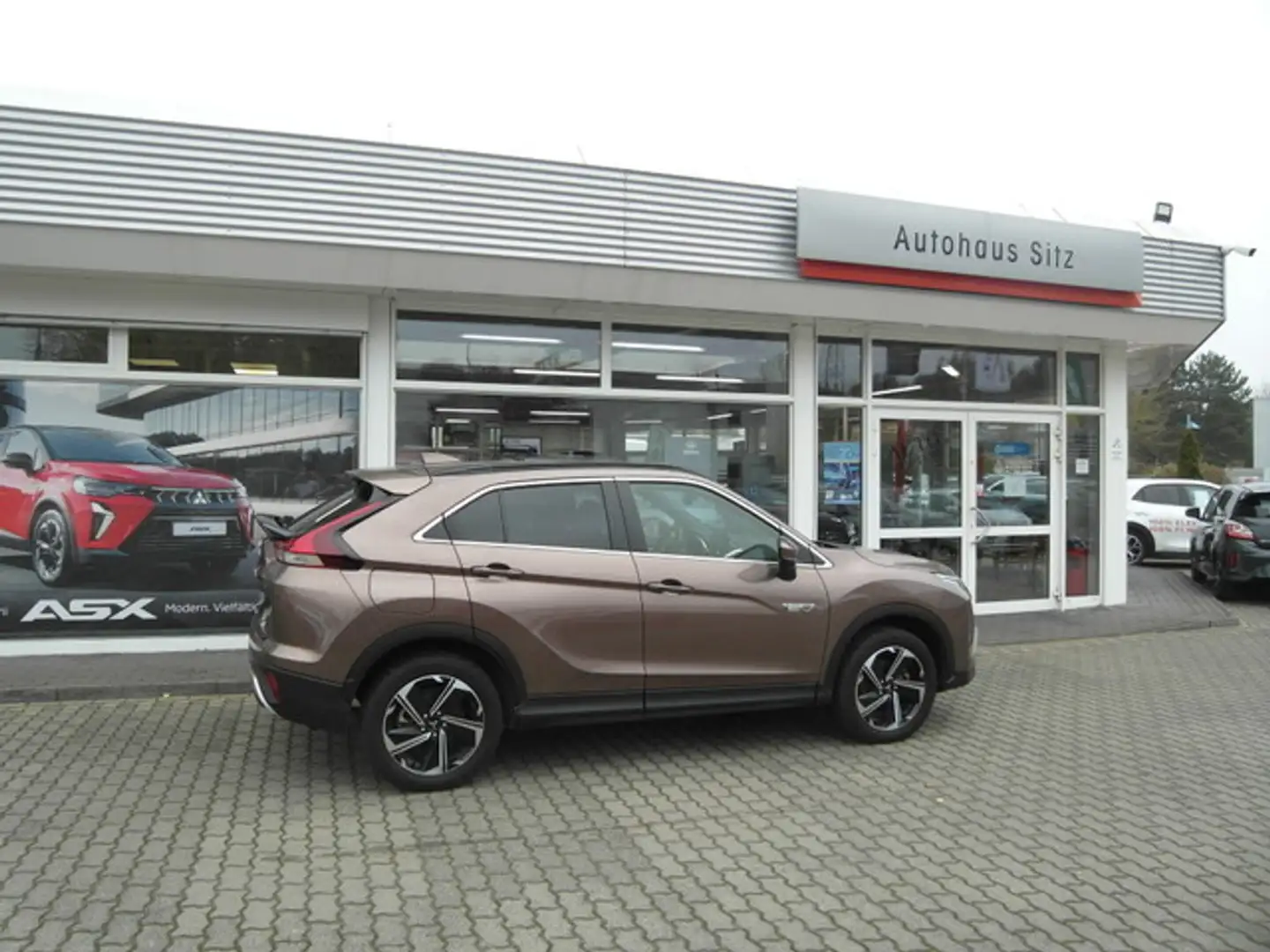 Mitsubishi Eclipse Cross PHEV 2.4 Select Plus Bronce - 1