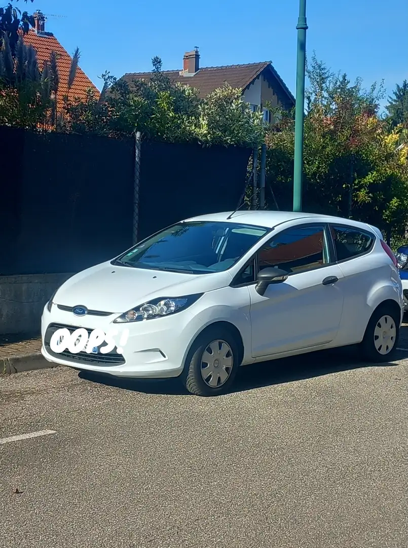 Ford Fiesta Fiesta 1.25 60 Trend Blanc - 1