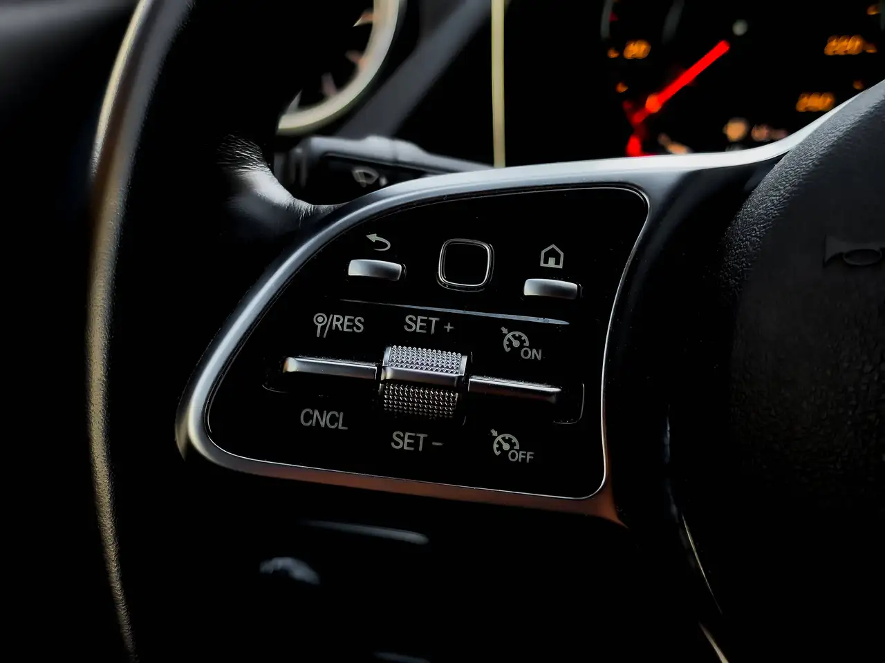 Mercedes-Benz GLA photo Mercedes-Benz GLA
