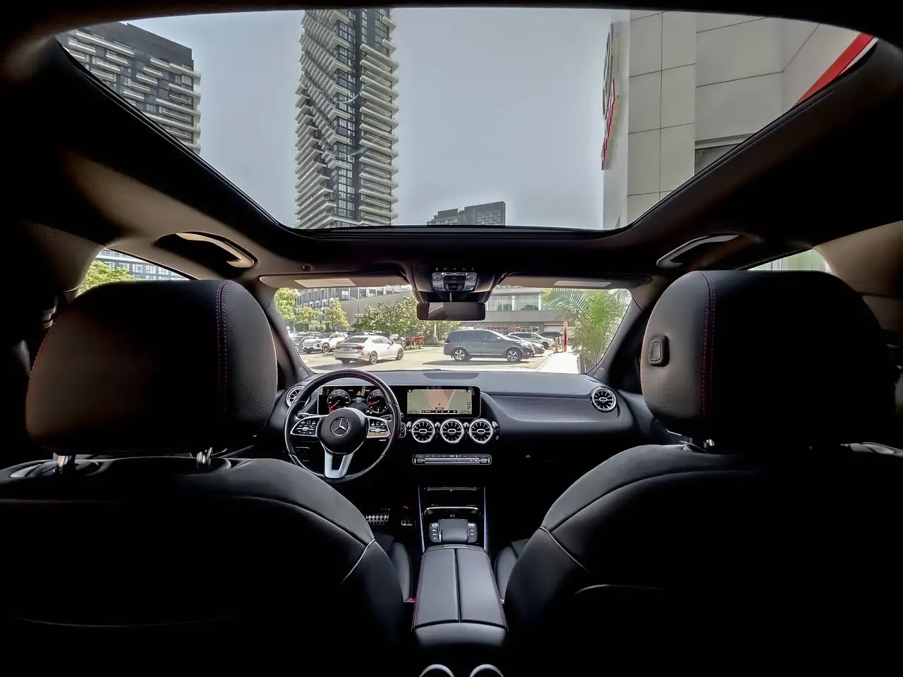 Mercedes-Benz GLA photo Mercedes-Benz GLA