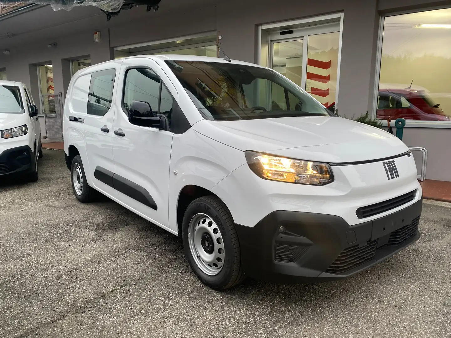 Fiat Doblo Crew Cab 1.5 BlueHdi L2 100cv MT6 Blanco - 1