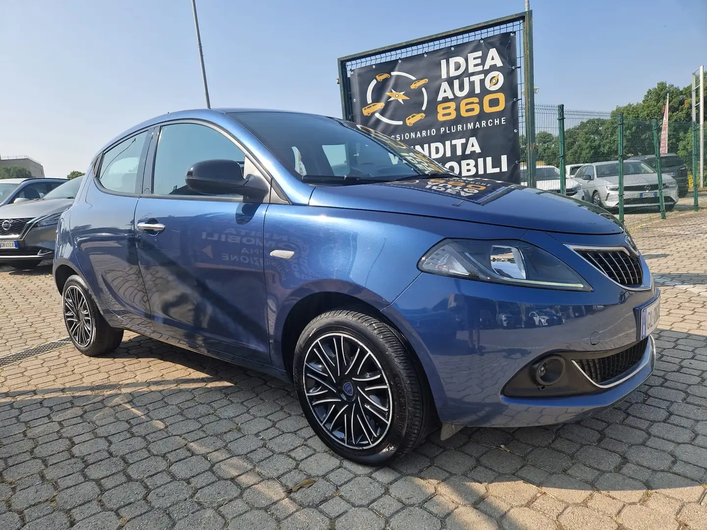 Lancia Ypsilon 1.0 firefly hybrid Gold s Blau - 1