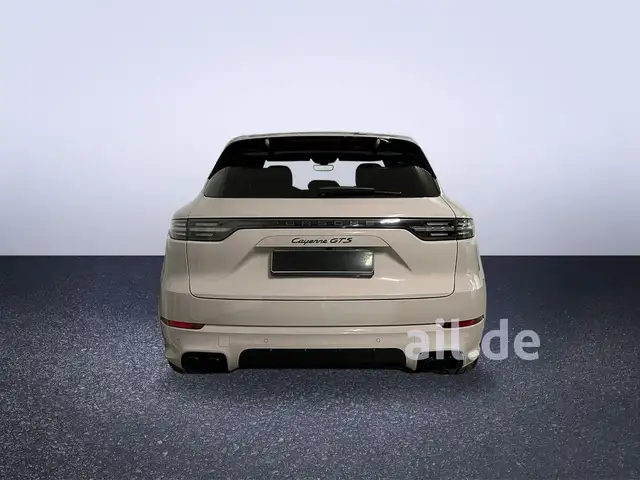 Porsche Cayenne view 12