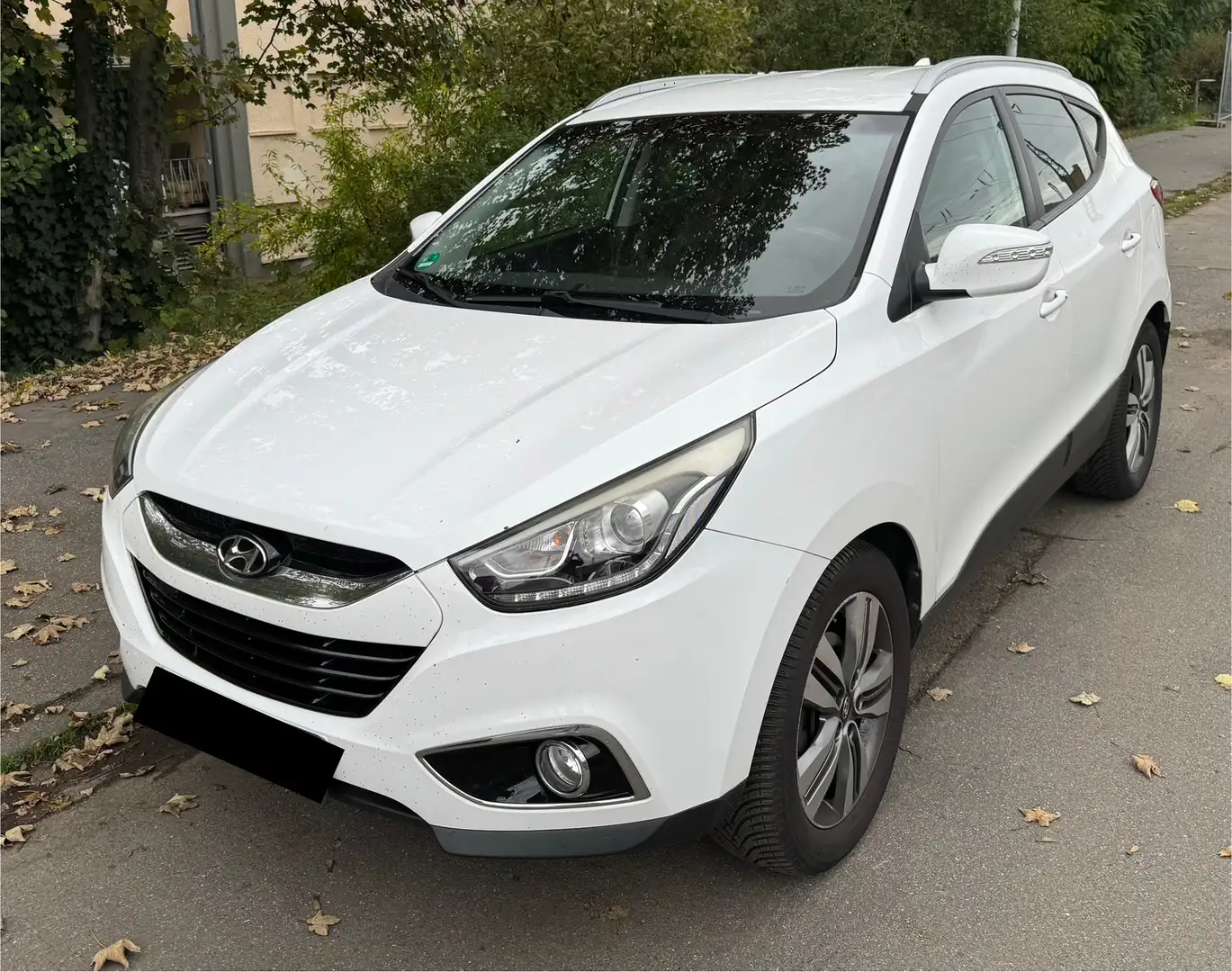 Hyundai iX35 2.0 CRDi 4WD Automatik Trend Weiß - 1