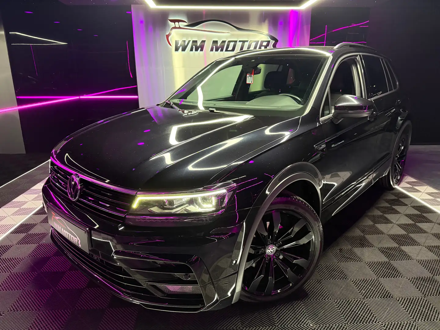 Volkswagen Tiguan Tiguan 2.0 TDi 4Motion Platinum DSG Zwart - 2