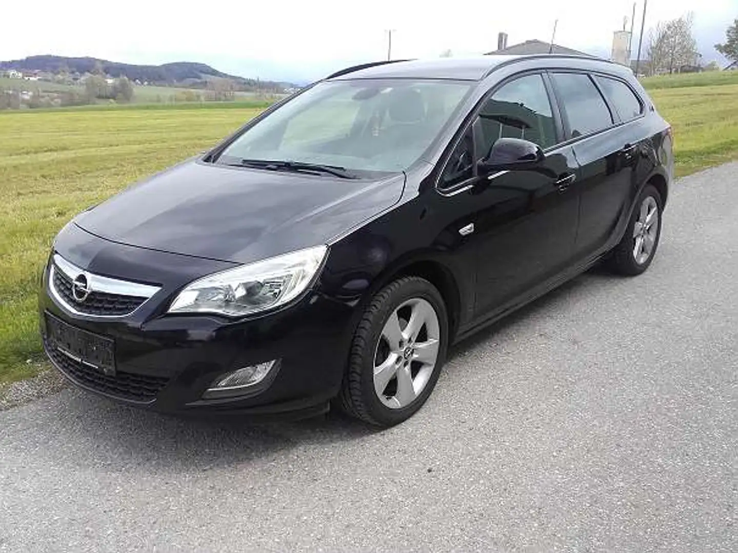 Opel Astra Astra ST 1,4 Turbo Ecotec Edition Edition Schwarz - 1