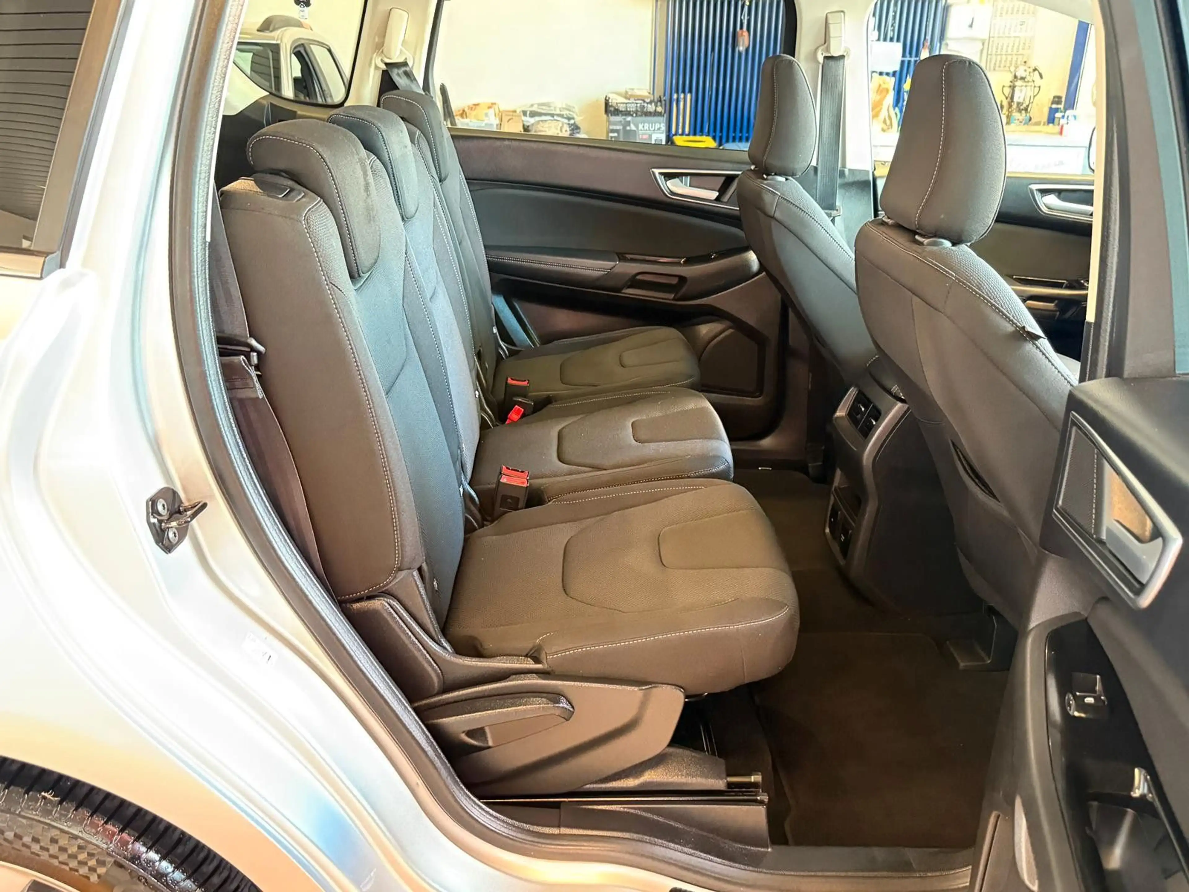 Ford S-Max S-MAX Titanium 7-Sitzer / Autom. / Navi / R-Kam — photo 15