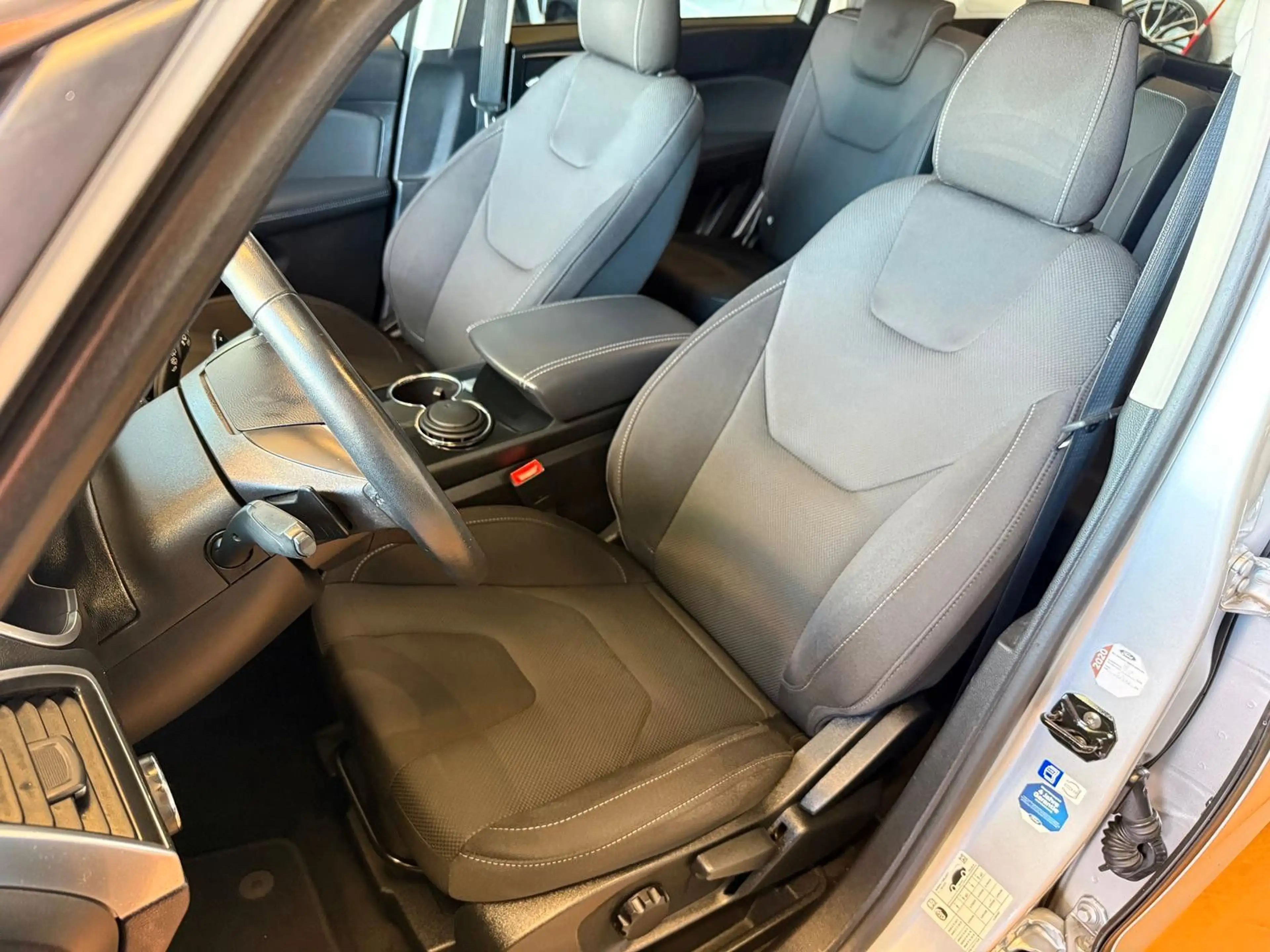 Ford S-Max S-MAX Titanium 7-Sitzer / Autom. / Navi / R-Kam — photo 8