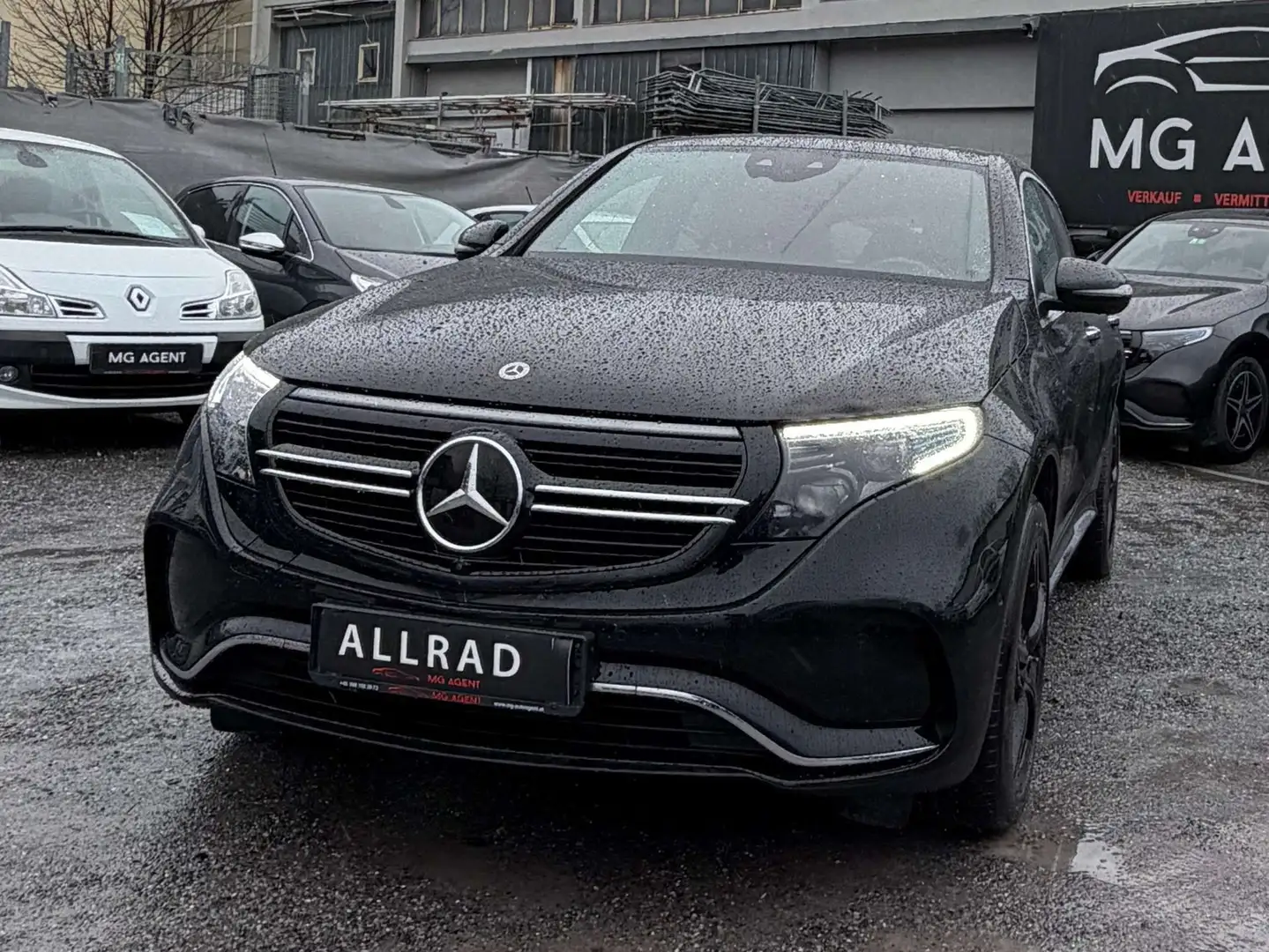Mercedes-Benz EQC 400 AMG Line4Matic **Werksgarantie 11/27 Schwarz - 2
