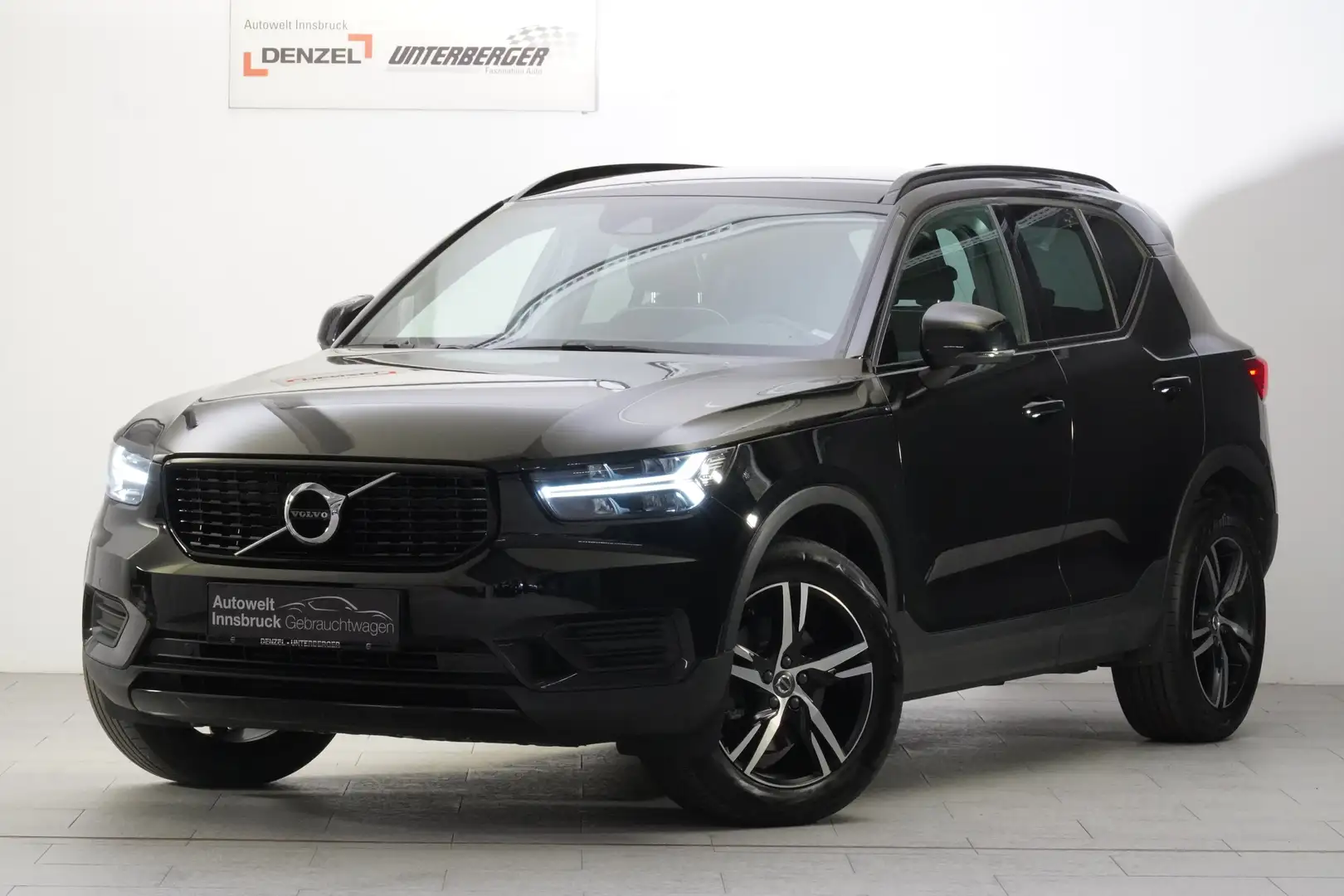 Volvo XC40 , EX40 XC40 T4 AWD R-Design Geartronic Zwart - 1