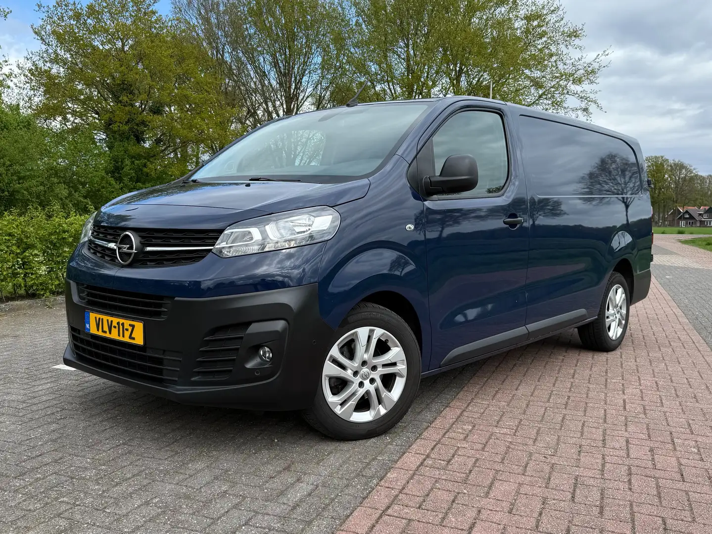 Opel Vivaro Vivaro 2.0 150PK Innovation L3H1 Edit / carplay Blauw - 1