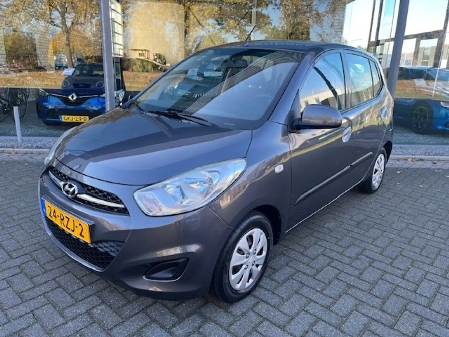 Hyundai i10 1.1 i-Drive Cool Grijs - 1