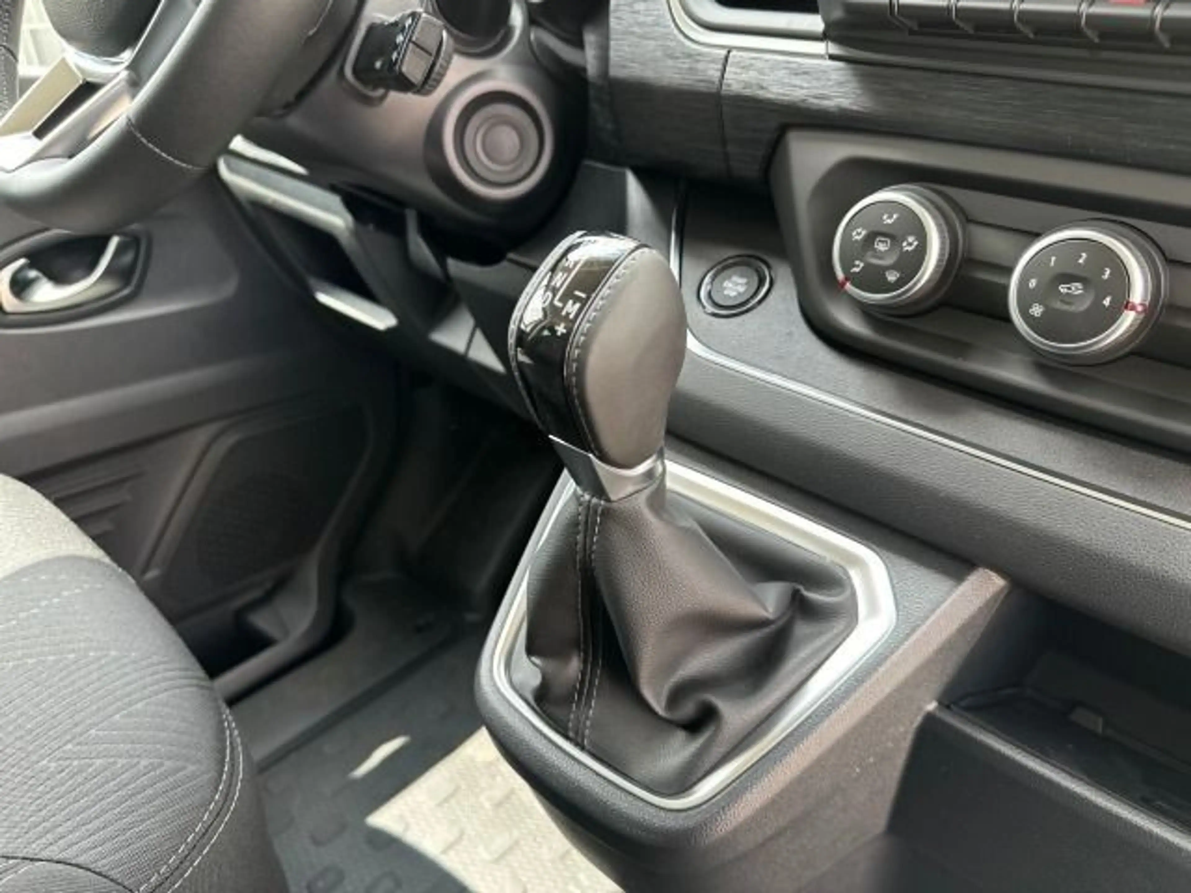 Nissan Primastar Kombi L1H1 Tekna *AUTOMATIK*8-Sitzer* — photo 14