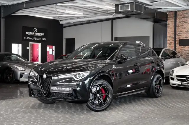 Alfa Romeo Stelvio Quadrifoglio Q4|AKRAPOVIC|CARBON|1.HAND