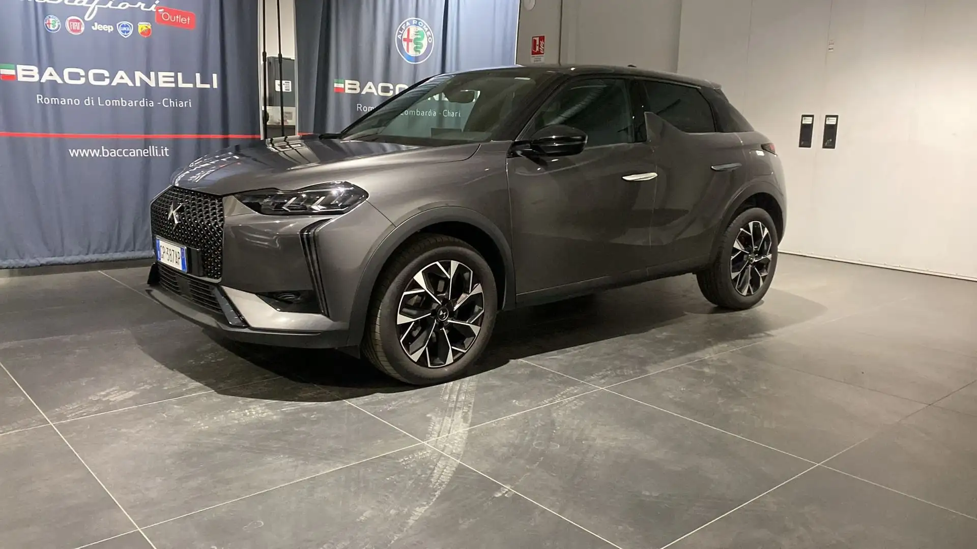 DS Automobiles DS 3 Crossback DS 3 BlueHDi 130 aut. Rivoli Šedá - 1