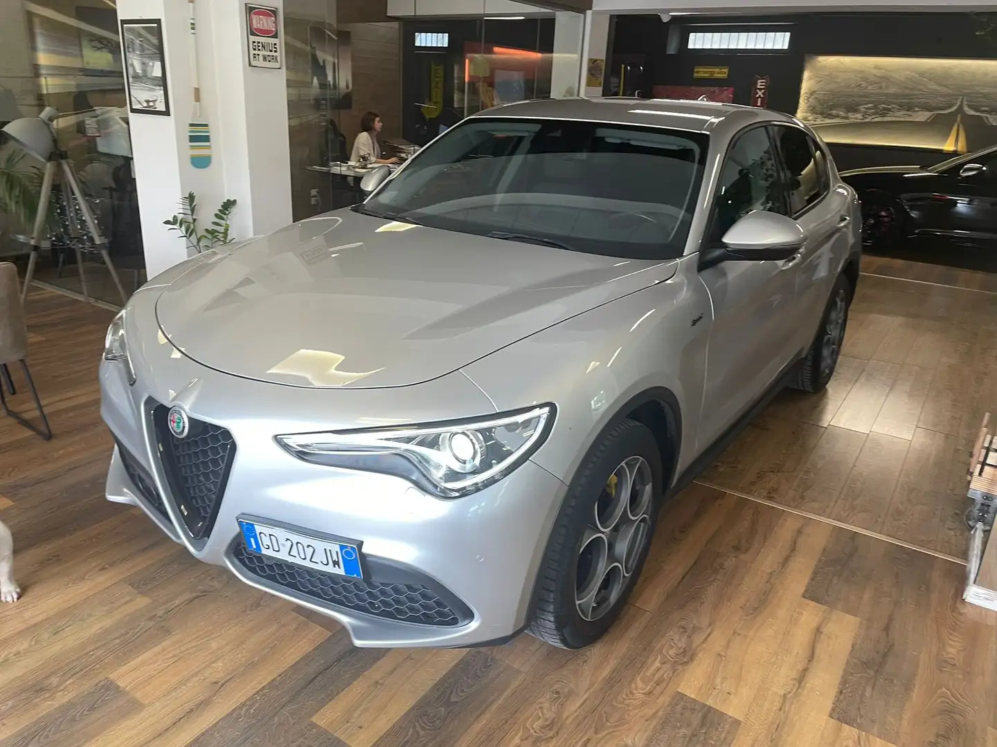 Alfa Romeo Stelvio Stelvio 2.2 t Sprint Q4 190cv auto Grijs - 1