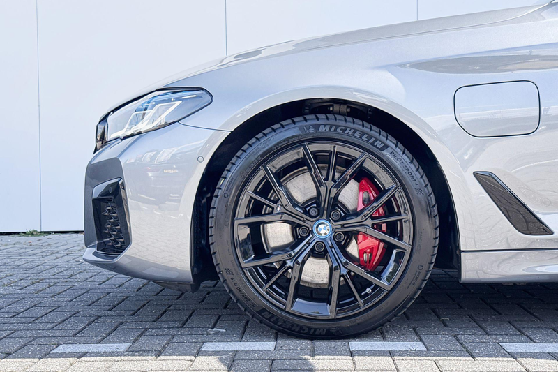 BMW 530 5 Serie Touring 530e High Ex | M Sport | Panoramad — photo 3