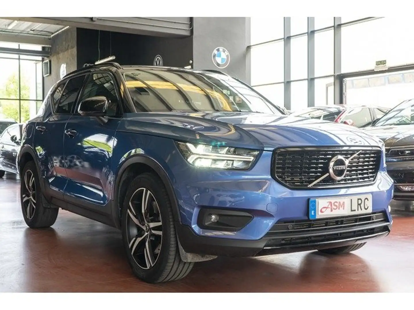 Volvo XC40 T5 Recharge R-Design Expression Aut. Gris - 2
