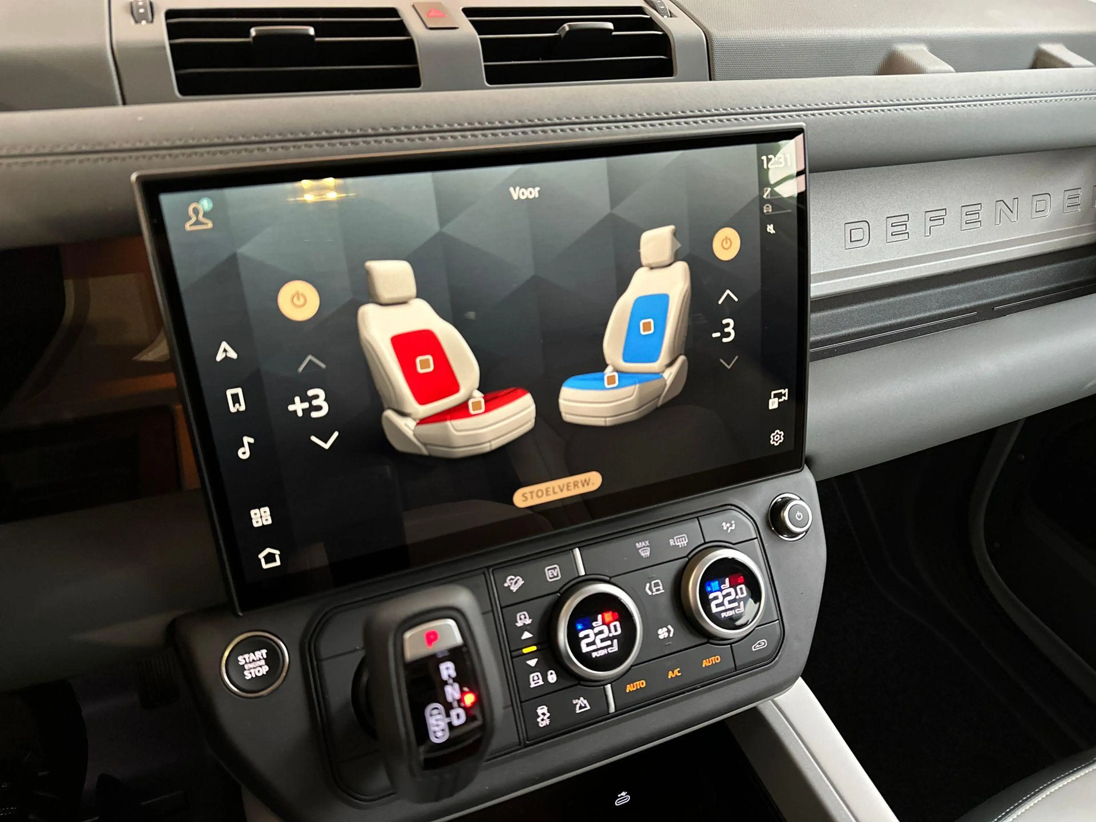 Land Rover Defender P300e 110 X-DYNAMIC HSE -BLACK PACK|22"LM|COOLBOX| — photo 19