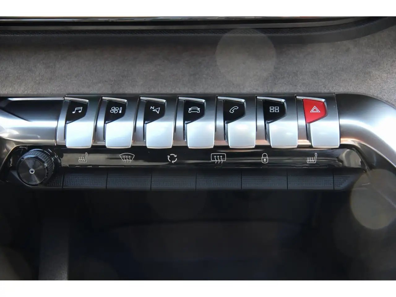 Peugeot 5008 GT PT 180 EAT8 7-S Carplay 360° LED Focal 18