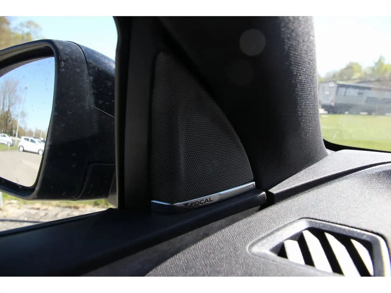 Peugeot 5008 GT PT 180 EAT8 7-S Carplay 360° LED Focal 25