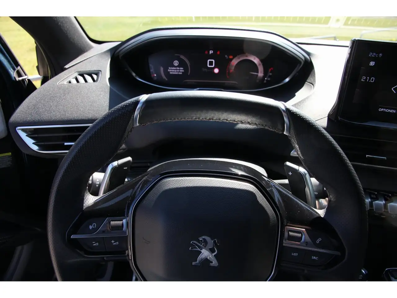 Peugeot 5008 GT PT 180 EAT8 7-S Carplay 360° LED Focal 22