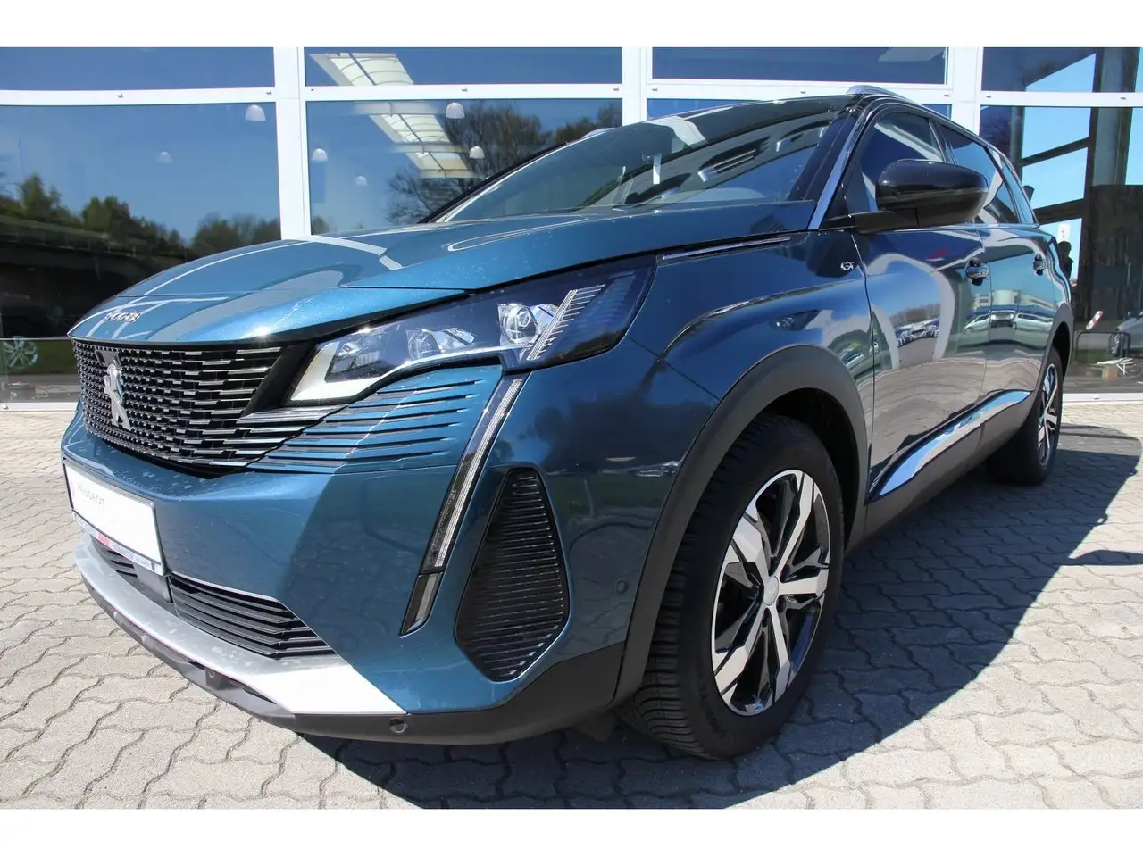 Peugeot 5008 GT PT 180 EAT8 7-S Carplay 360° LED Focal 2