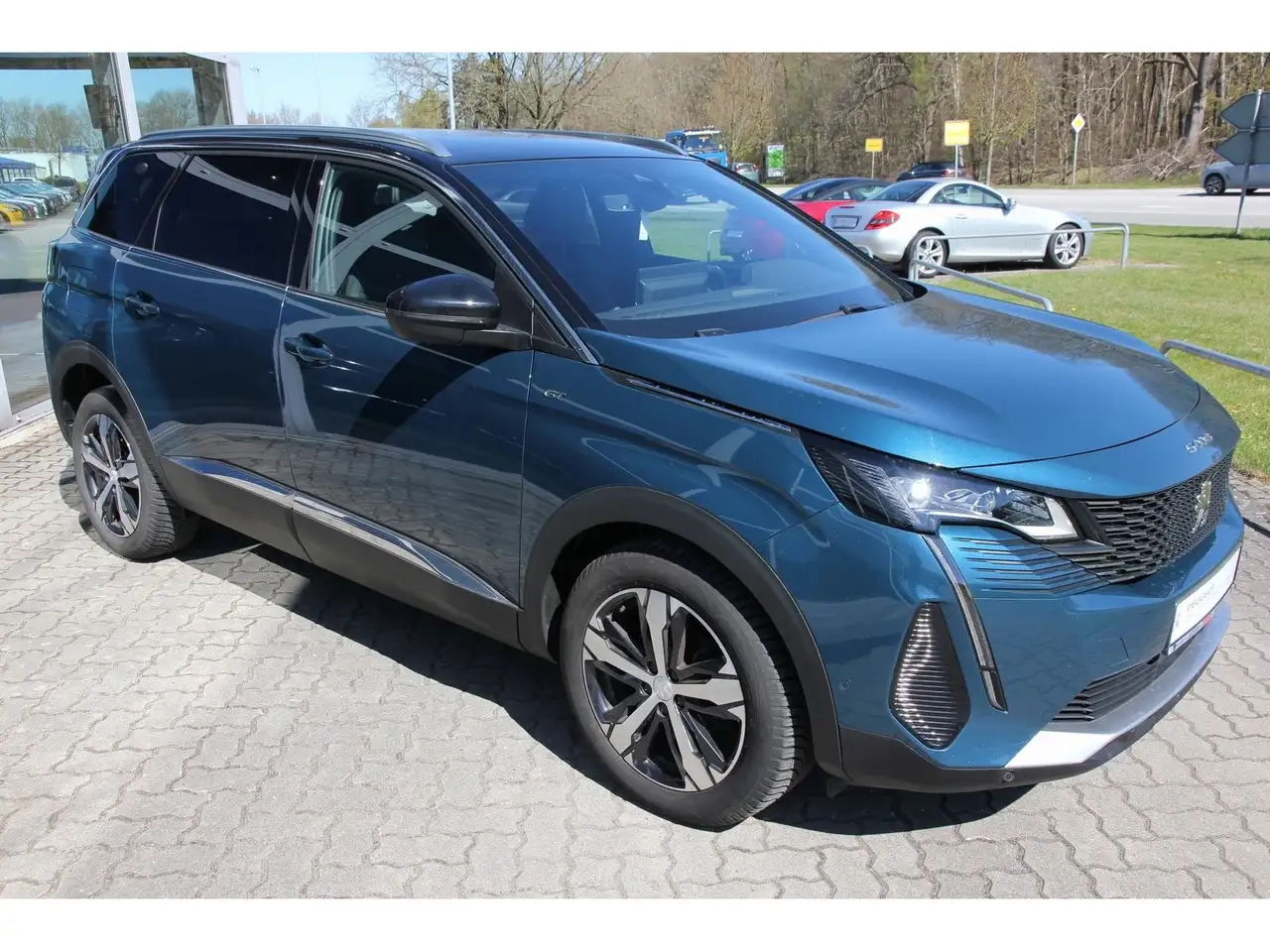 Peugeot 5008 GT PT 180 EAT8 7-S Carplay 360° LED Focal 3