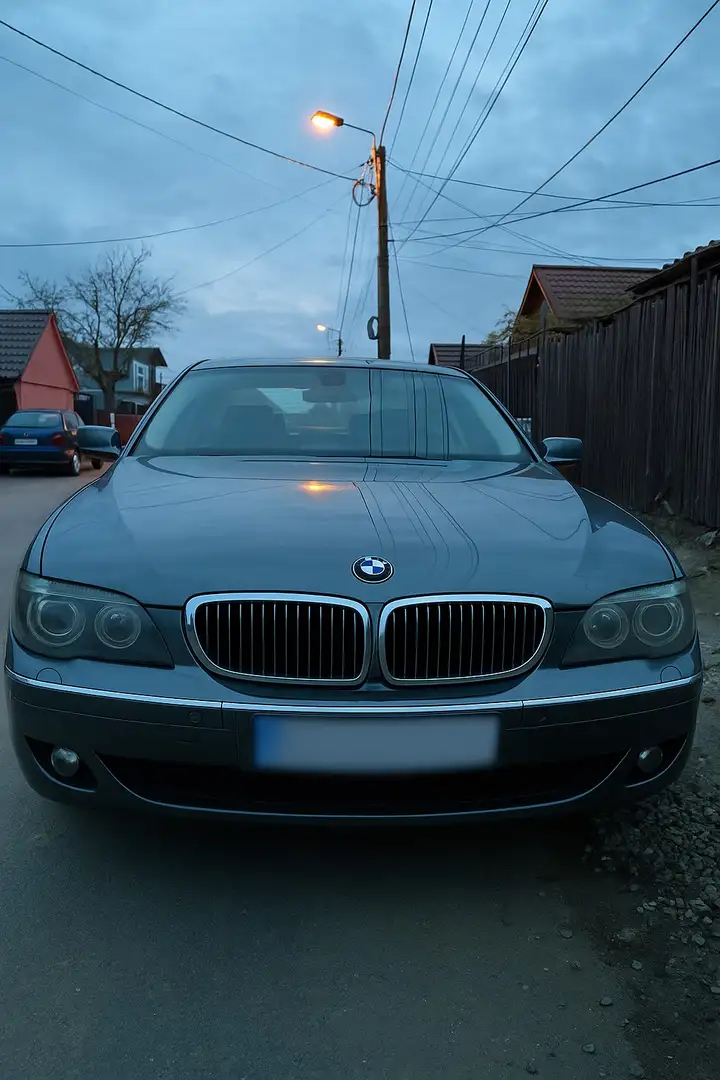 BMW 730 730d model e65 facelift - 1
