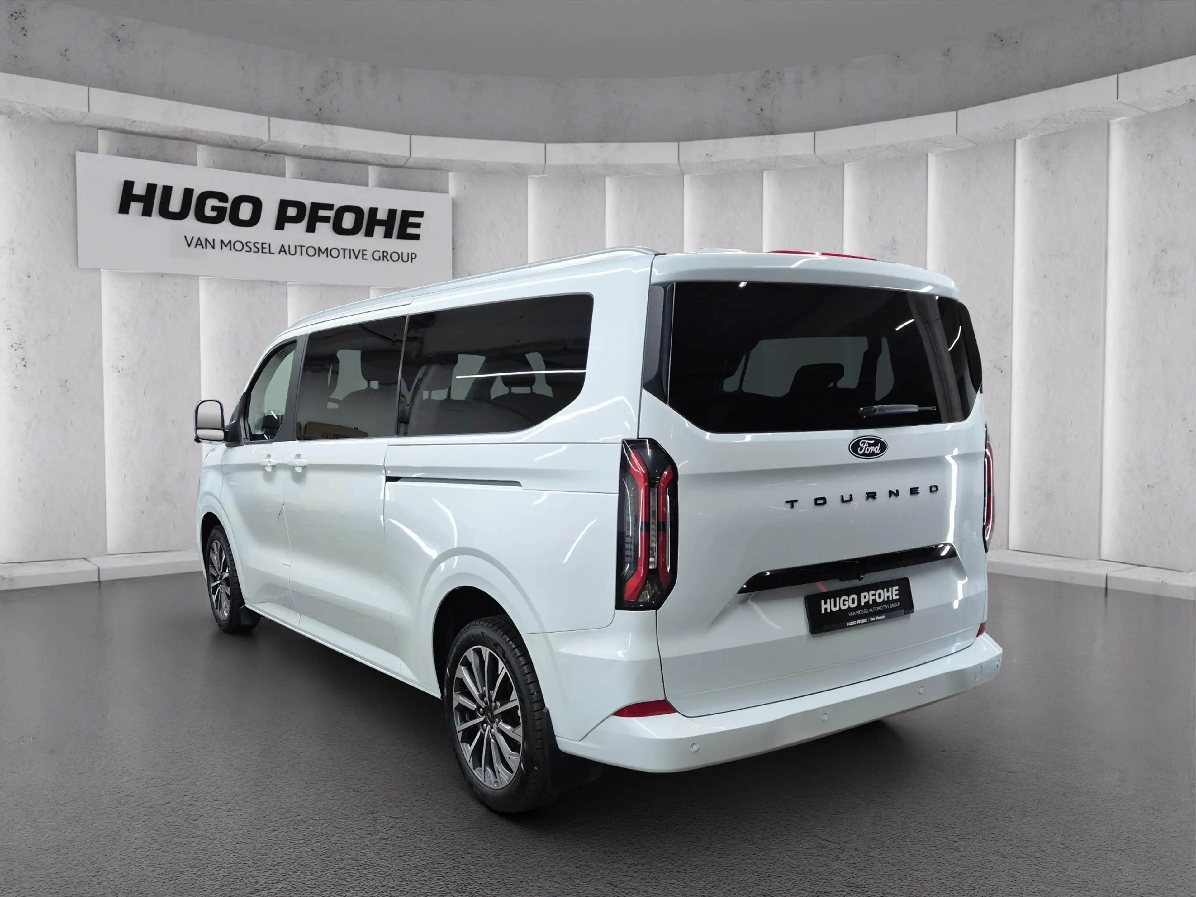 Ford Tourneo Custom Titanium X L2 Aut.*Matrix*360Grad*Leder*ACC*Sound- — photo 3
