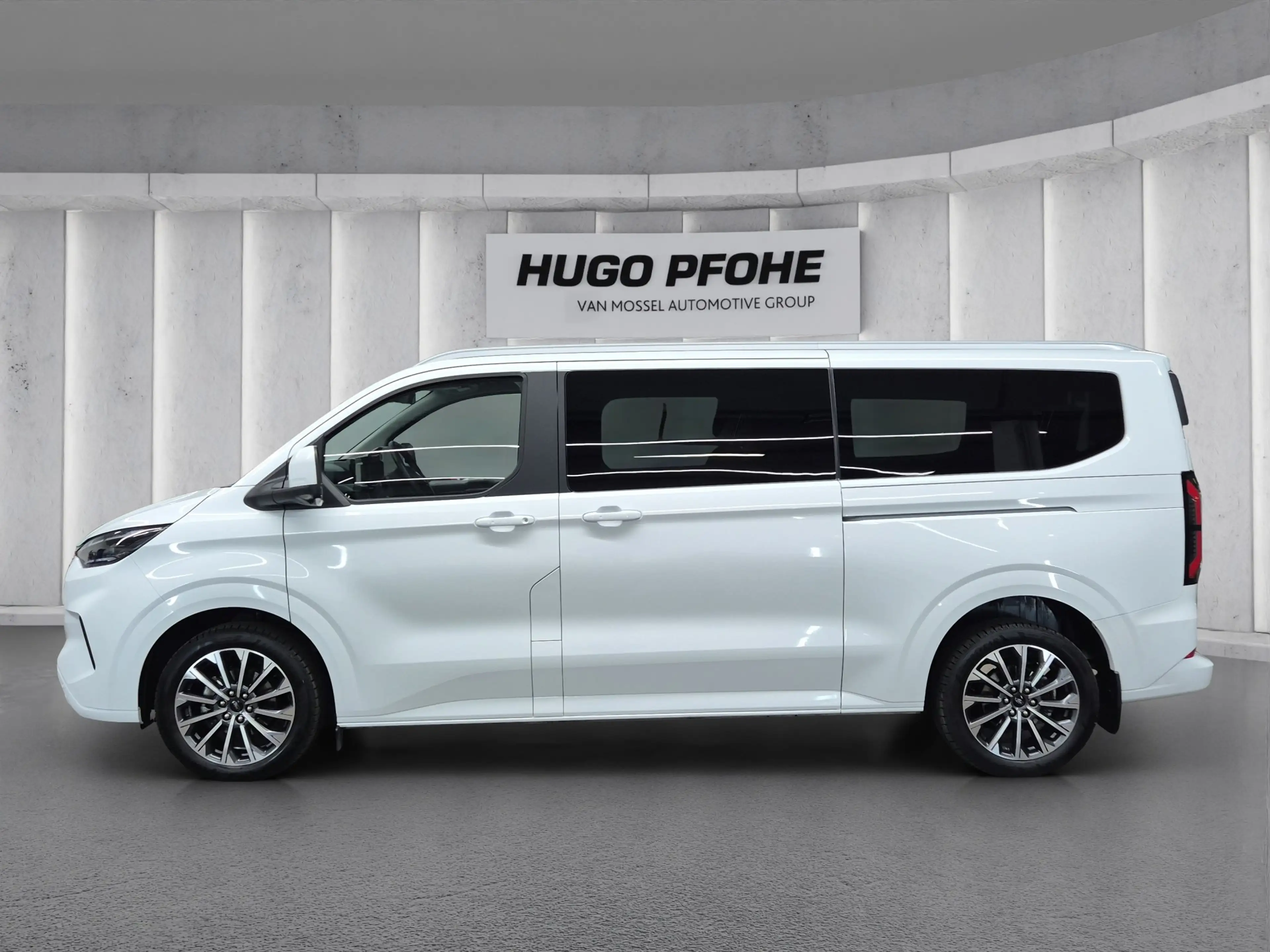 Ford Tourneo Custom Titanium X L2 Aut.*Matrix*360Grad*Leder*ACC*Sound- — photo 2