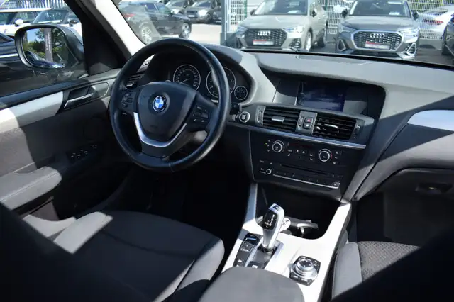 BMW X3 view 14