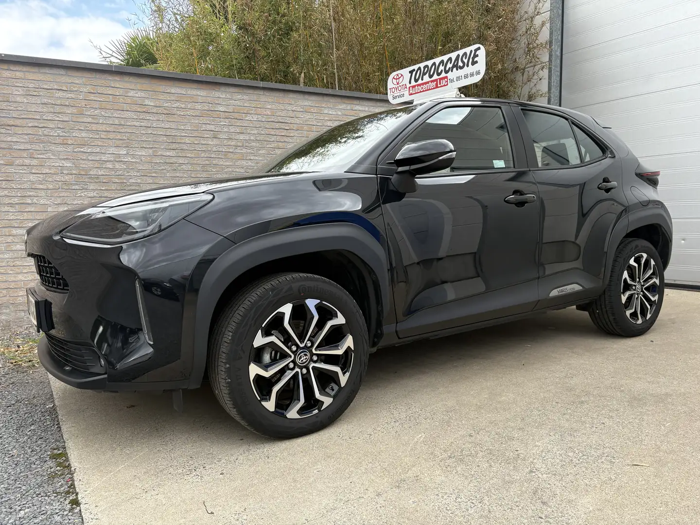 Toyota Yaris Cross 1.5i HYBRID AT/ DYNAMIC PLUS/ 23500KM/ €21000++ Noir - 1