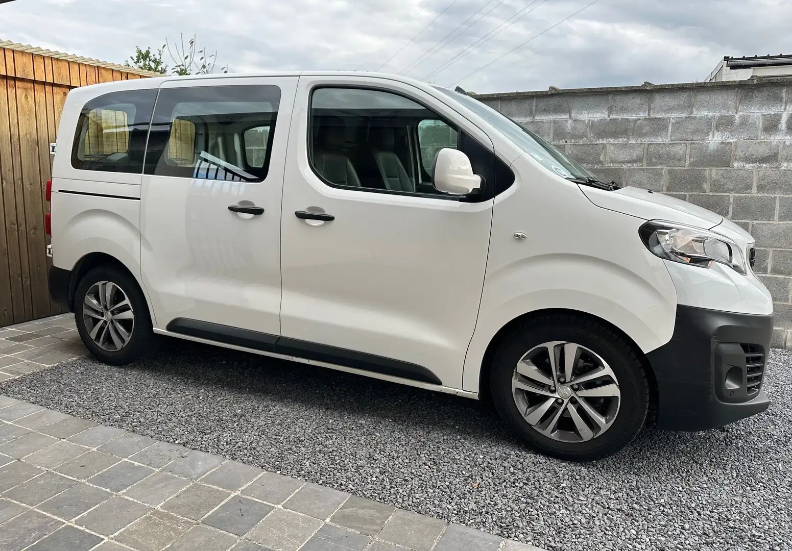 Peugeot Expert 2.0 BlueHDi Automaat 2 Zit Leder BT Pdc BTW Blanc - 1