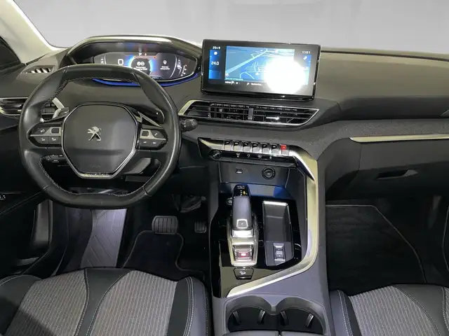 Peugeot 3008 view 5