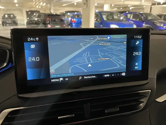 Peugeot 3008 view 3