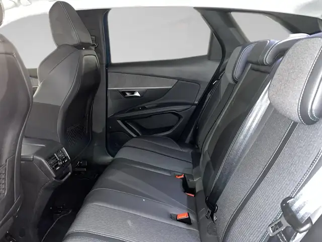 Peugeot 3008 view 11