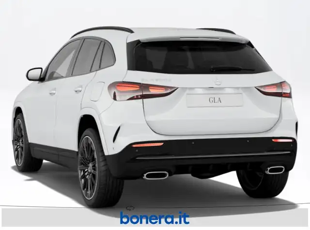 Mercedes-Benz Gla view 4