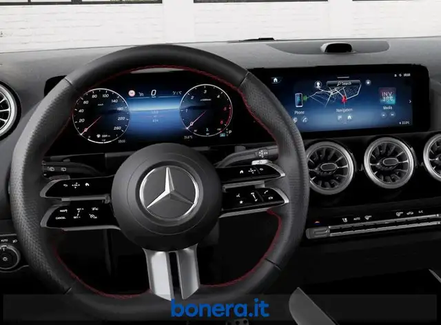Mercedes-Benz Gla view 5