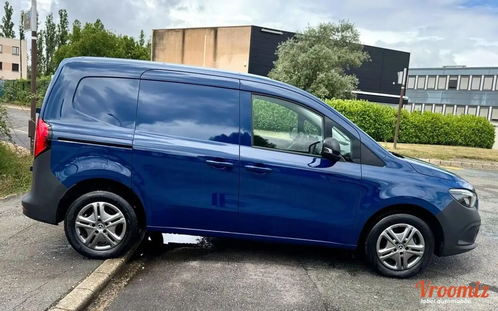 Mercedes-Benz Citan 113 ESSENCE 130CV BVM6 11/23 14000HT ENTRETIEN COMPLET ET A JOUR Noir - 2