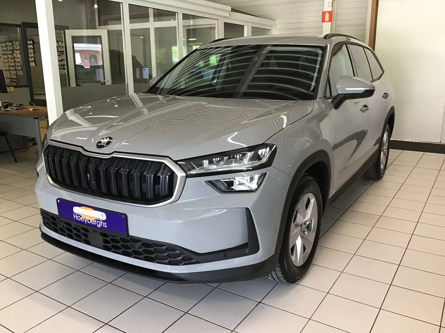 Skoda Kodiaq Kodiaq 1.5 TSI WORDT VERWACHT NIEUW BJ05/2025 Grijs - 1