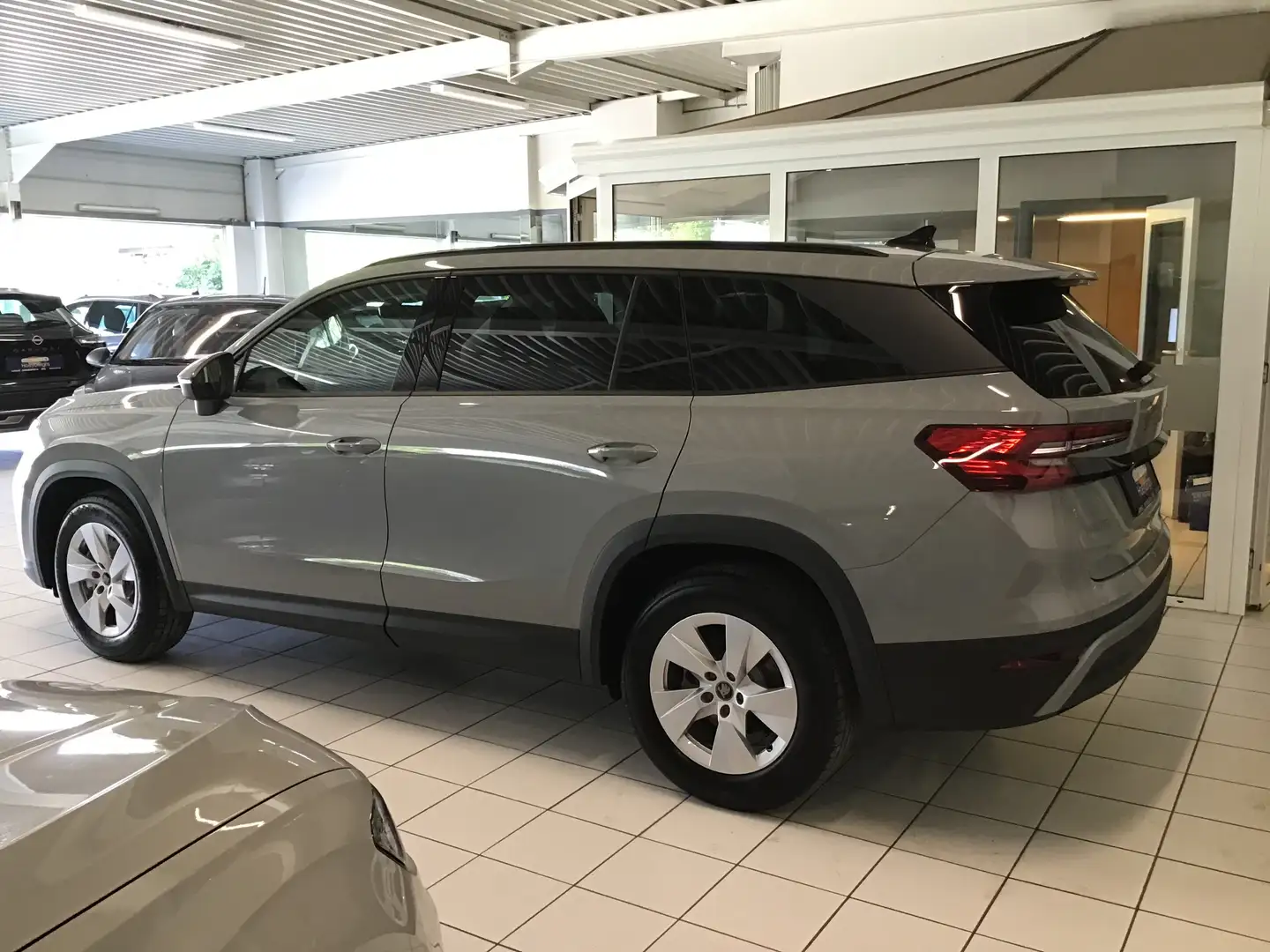 Skoda Kodiaq Kodiaq 1.5 TSI WORDT VERWACHT NIEUW BJ05/2025 Grijs - 2