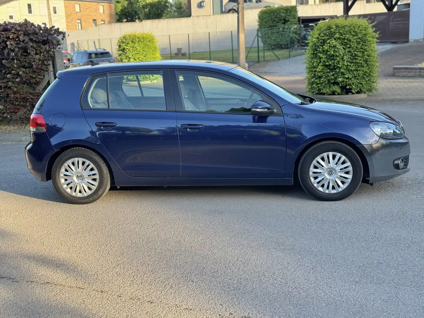 Volkswagen Golf 1.6TDi Highline Tres bon etat generale DISTRI OK - 2